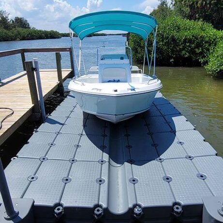boat-on-floating-gulf-stream-dock boat-on-floating-gulf-stream-dock